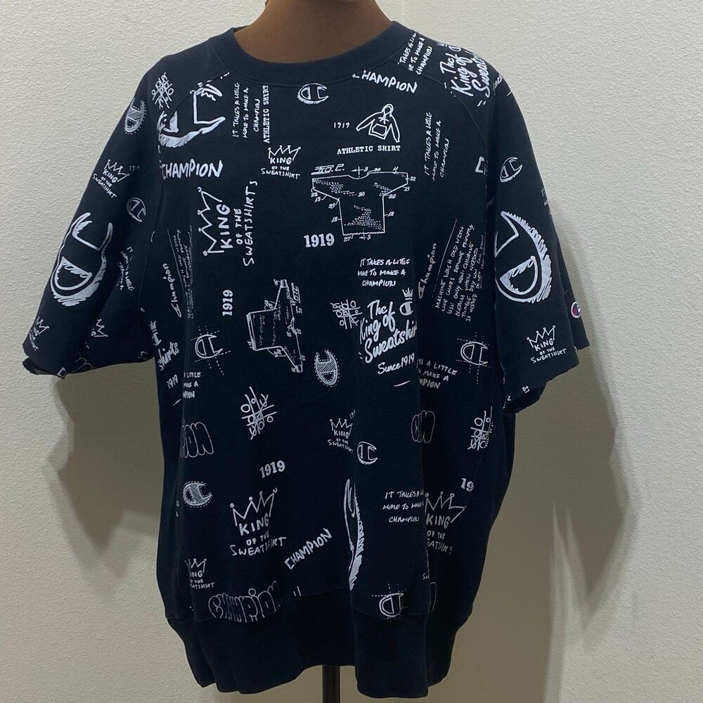 Champion Heritage Scribble Sweatshirt
Size 2 X-LARGE All Over Print
